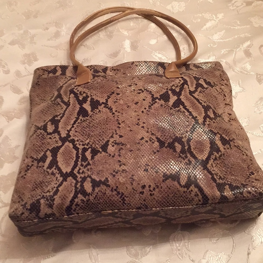 Shoulder bag